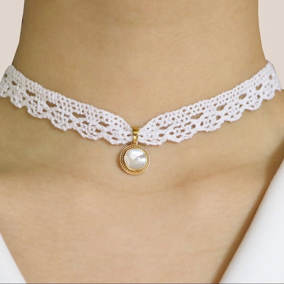 Handmade Angelica Lace Choker - 18K Gold - Picture 2 of 4
